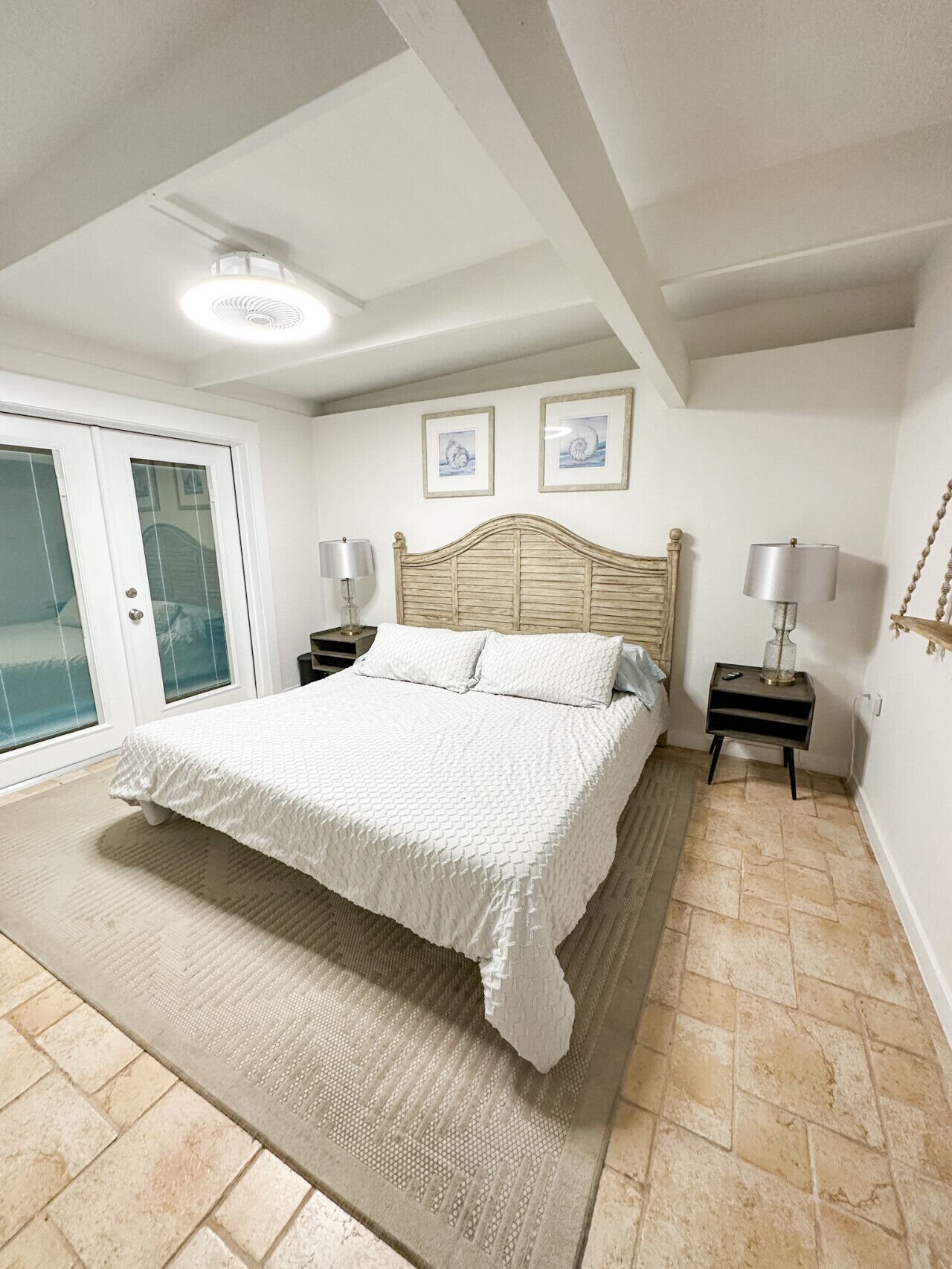 3 bedrooms, desk, iron/ironing board, travel crib