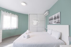 3 dormitorios, tabla de planchar con plancha, wifi gratis y ropa de cama