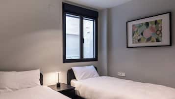 3 slaapkamers, een strijkplank/strijkijzer, wifi, beddengoed