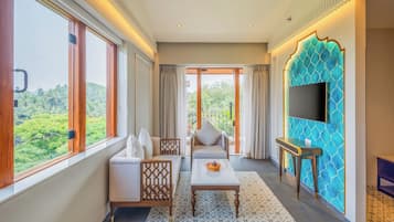 Grand Studio Suite, Garden View | Bar mini, meja, seterika/papan seterika, Wi-fi percuma