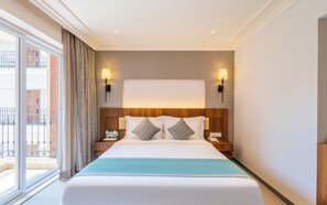 Grand Room, Garden View
