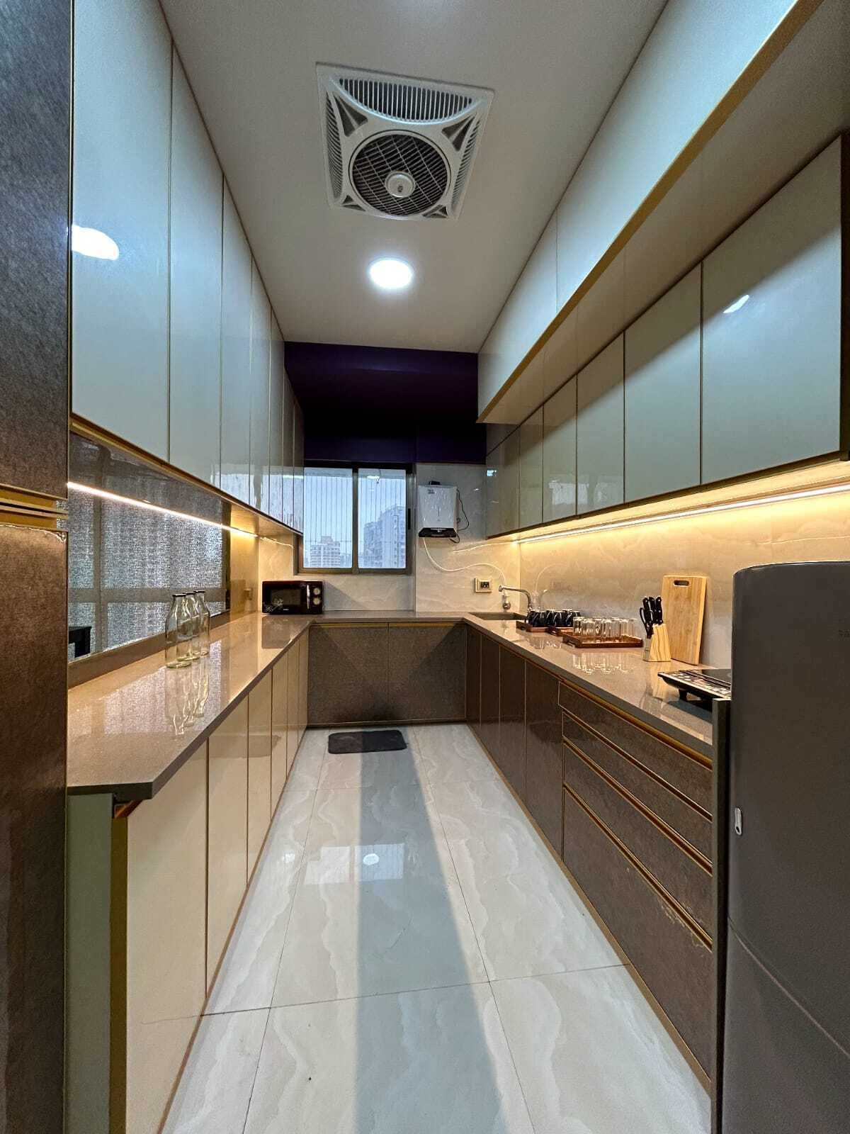 Apartemen Deluks | Dapur pribadi | Peralatan masak/sendok-piring