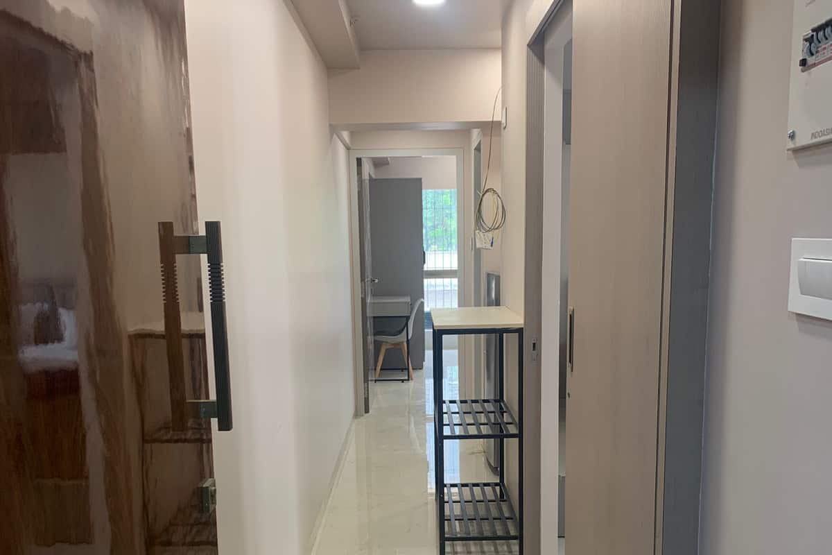 2 bedrooms, memory-foam beds, desk, laptop workspace