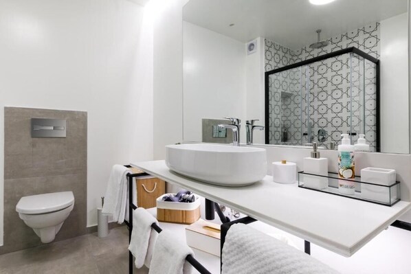Apartment, Balcony | Bathroom - Luxury A by OTOTO (Thessaloniki)