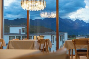 Restaurant -  Lijiang Snow Mountain Bengu Hotel (Shuhe Ancient Town Branch) (Lijiang)