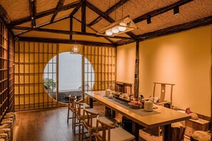 Interior -  Lijiang Snow Mountain Bengu Hotel (Shuhe Ancient Town Branch) (Lijiang)