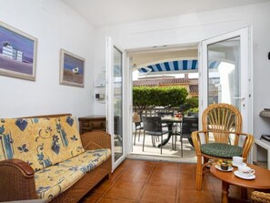 Maison, 4 chambres, terrasse | Coin séjour