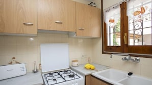 Private kitchen - Global Marie - By Global Rental Holidays 7556 (L'Escala)