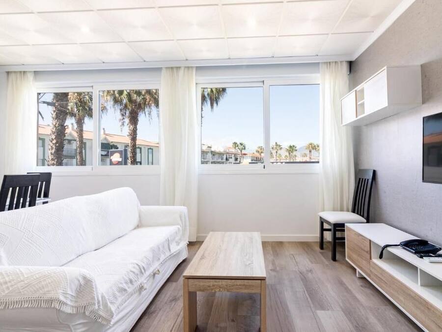 Comfort Apartment, 1 Bedroom | Living area | Flat-screen TV
