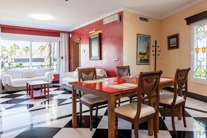 Comfort Apartment, 3 Bedrooms, Patio | Living area | Flat-screen TV - Apartamentos Avenida Tropical by Bossh (Salobreña)