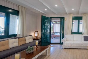 Villa | 2 bedrooms - Palm Beach Villa in Crete (Hersonissos)