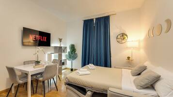 Family Apartment, City View | Living area