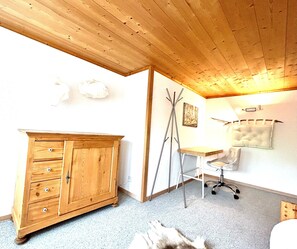 Appartement, 3 chambres | Intérieur