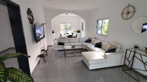 Living room - Villa Nayeli Luxury and Simplicity (Sao Lourenco dos Orgaos)