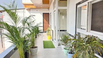 Deluxe Double Room | Terrace/patio
