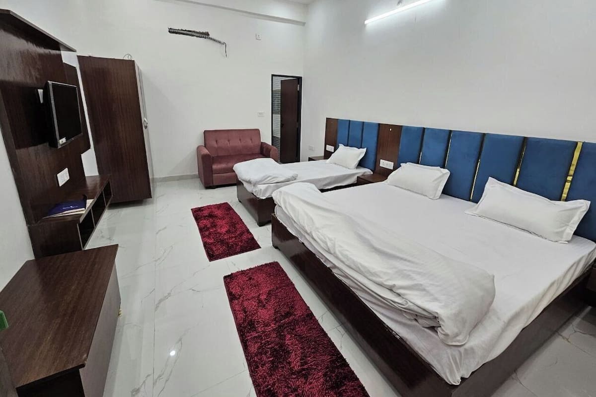 Deluxe Triple Room | Free WiFi