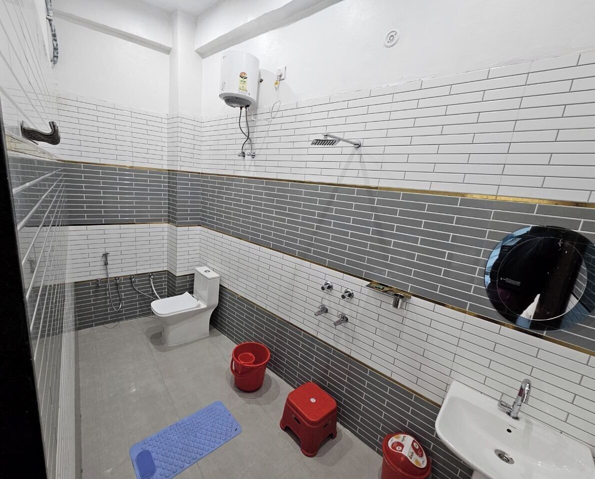 Deluxe Triple Room | Bathroom