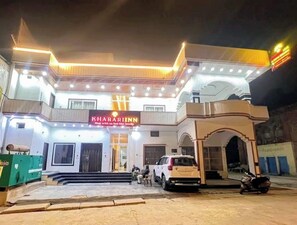 Front of property - Kharari Guesthouse  (Faizabad)