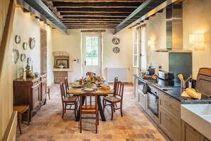 Maison du Meunier | Cuisine privée | Machine à expresso, bouilloire électrique