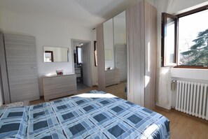 2 Schlafzimmer, Bügeleisen/Bügelbrett, Reisekinderbett, kostenloses WLAN