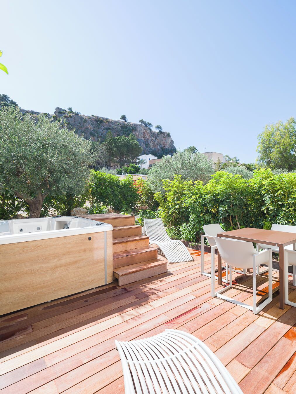 Luxury Apartment, Hot Tub, Garden Area | In-room safe, desk, blackout drapes, soundproofing