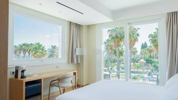 Elite Suite, Balcony, Sea View | In-room safe, desk, blackout drapes, soundproofing