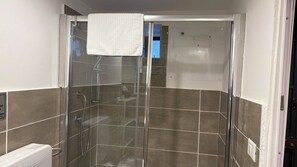 Shower, hair dryer, bidet, towels - A small apartment in the heart of the historic center of Catania (Catania)