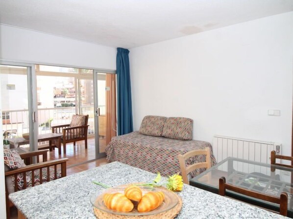 House, 2 Bedrooms, Terrace | Interior - Global El Junco - By Global Rental Holidays 8423 (Benidorm)
