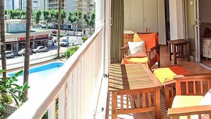 Rumah, 2 kamar tidur, teras | Halaman properti