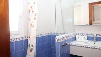 House, 2 Bedrooms, Terrace | Bathroom