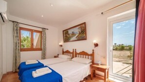 House, 5 Bedrooms | 5 bedrooms - Global Cas Forner - By Global Rental Holidays 8709 (Campos)