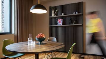 Luxury-Studiosuite | Schallisolierte Zimmer, kostenloses WLAN, Bettwäsche