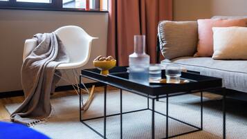 ๋ญ์
๋ฆฌ ์คํ๋์ค ์ค์ํธ | ๋ฌด๋ฃ WiFi, ์นจ๋ ์ํธ