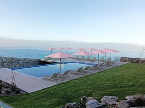 Seasonal outdoor pool - HOTEL BOUTIQUE FARO SILLEIRO (Baiona)