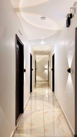 Hallway. Igloo Stay Edachira
