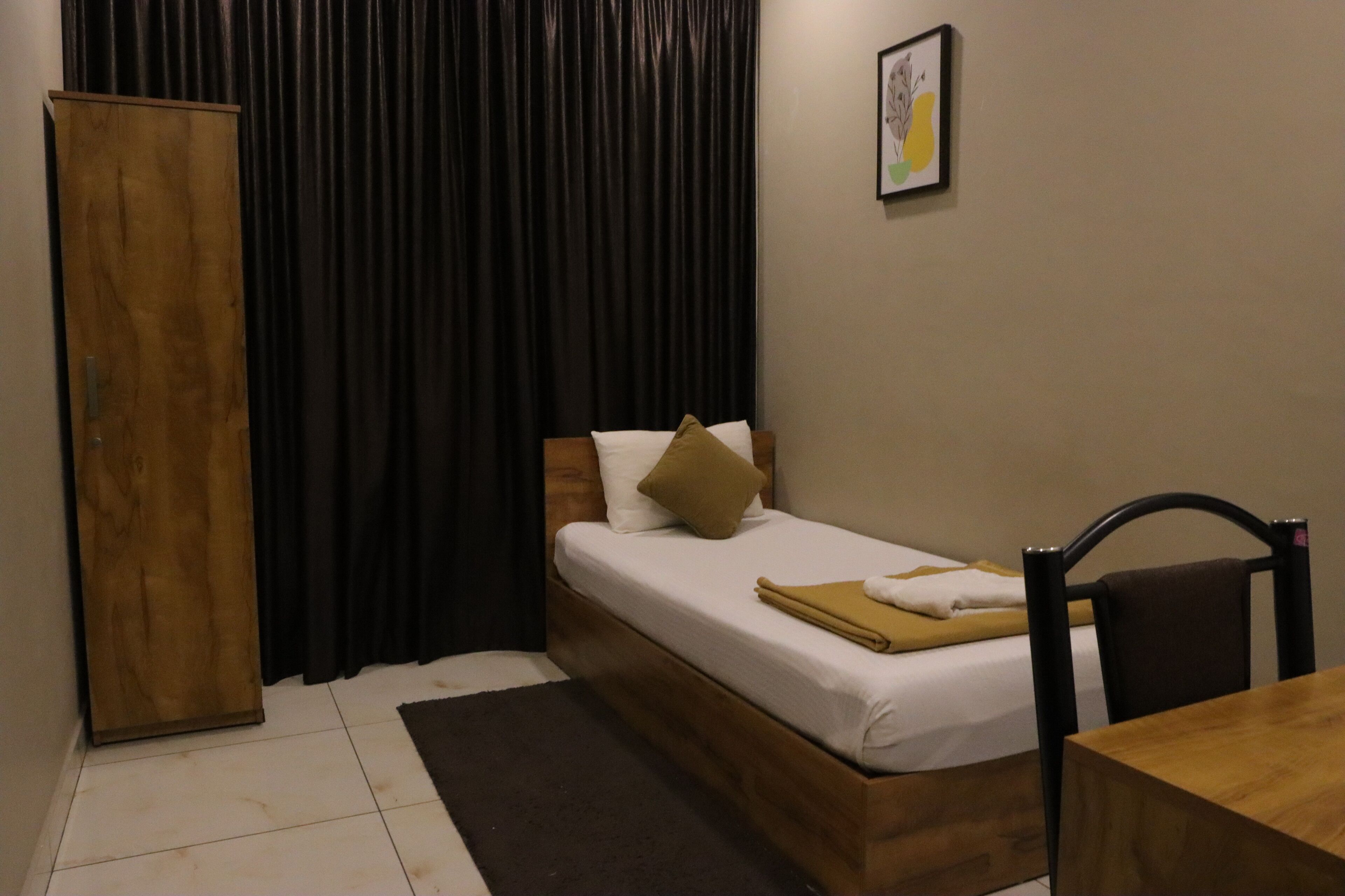 Standard Single Room | Desk, free WiFi, bed sheets