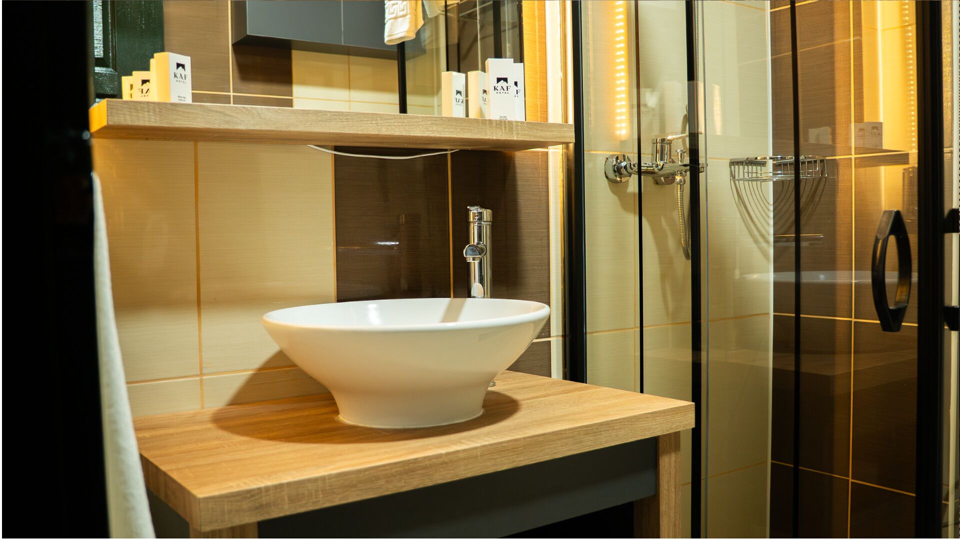 Shower, free toiletries, hair dryer, slippers