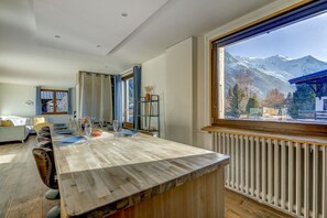 Dining - Lake - Cosy 120m2 | Views MtBlanc | Flégère 5mn | Lac Golf (Chamonix-Mont-Blanc)