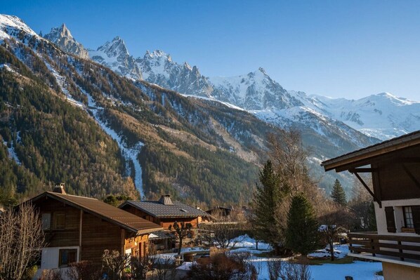 Exterior - Lake - Cosy 120m2 | Views MtBlanc | Flégère 5mn | Lac Golf (Chamonix-Mont-Blanc)