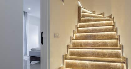 Charming 2-bedroom apartment with WiFi, AC in soothing Antalya