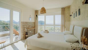 Panoramic dubbelrum eller tvåbäddsrum - balkong - havsutsikt | 1 sovrum, värdeförvaringsskåp på rummet, ljudisolering och gratis wi-fi