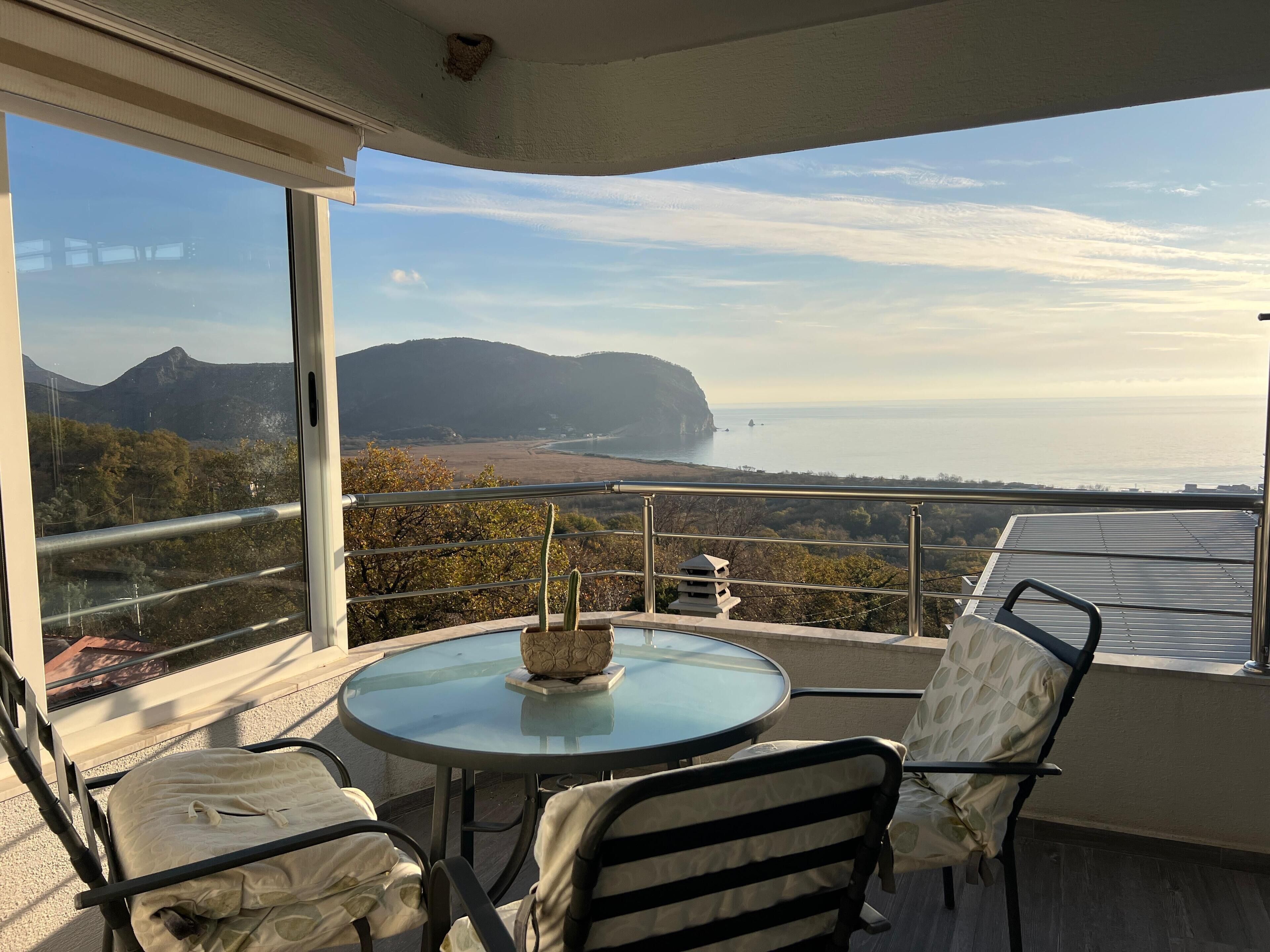 Panoramic Apartment, 1 Bedroom, Bathtub, Sea View | Balcony view