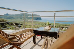 Panoramic-Doppel- oder -Zweibettzimmer, Balkon, Meerblick | Blick vom Balkon