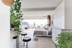 Panoramic Apartment, 1 Bedroom, Balcony, Sea View | 1 bedroom, in-room safe, soundproofing, free WiFi