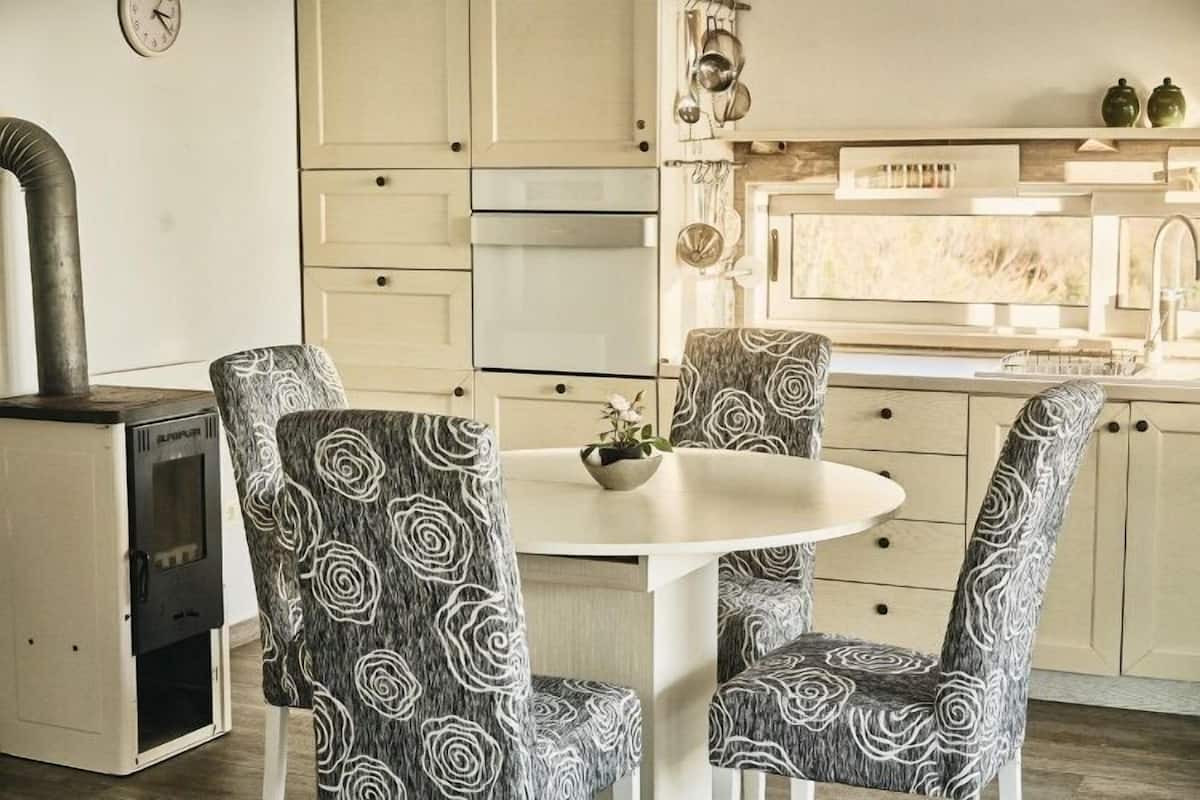 Luxury Apartment, Balcony, Sea View | Private kitchen