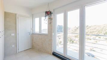 Familienzimmer, Klimaanlage, Meerblick | Balkon
