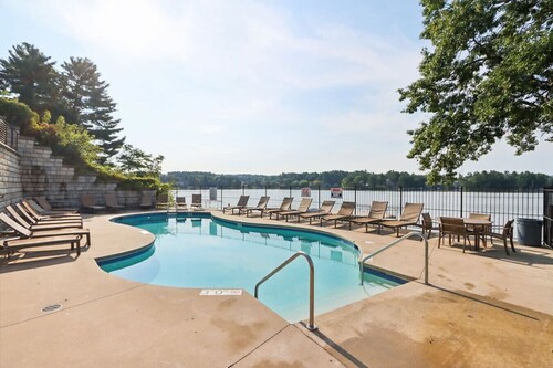 Penthouse Paradise at Delton Grand
