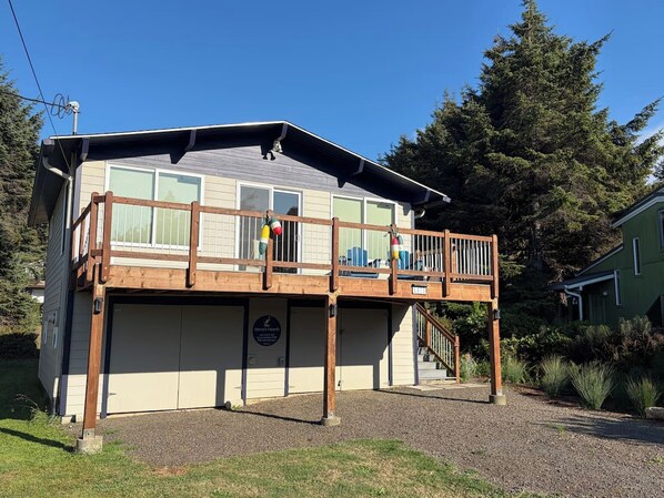 Exterior - Welcome to Heron's Hearth (Cape Meares)