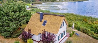 Relax in the idyllic vacation home Seerose am See!