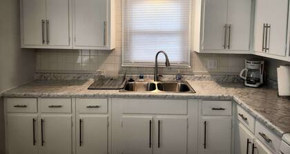 Modern and Cozy Space Near Columbus Attractions